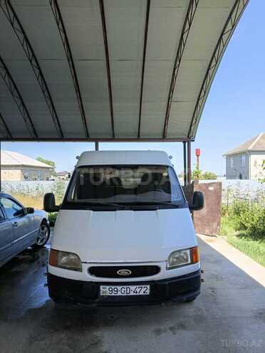 Ford Transit-1