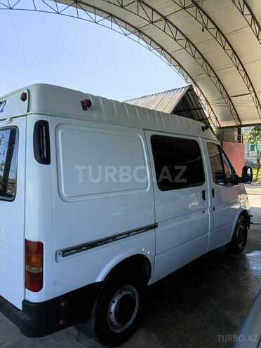 Ford Transit-5