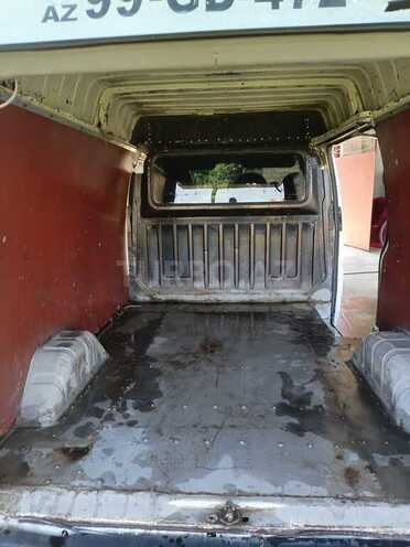 Ford Transit-9