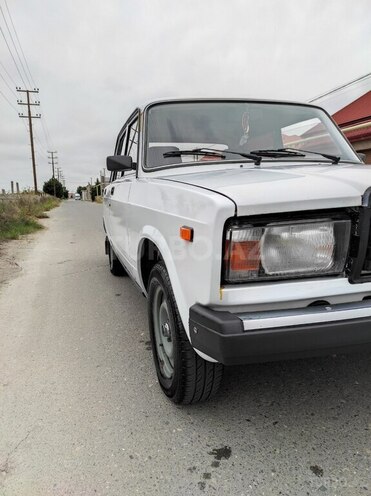 LADA (VAZ) 2107-2