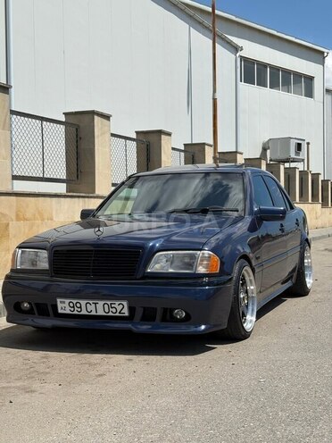 Mercedes C 240-11