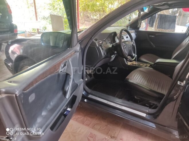 Mercedes E 240-10