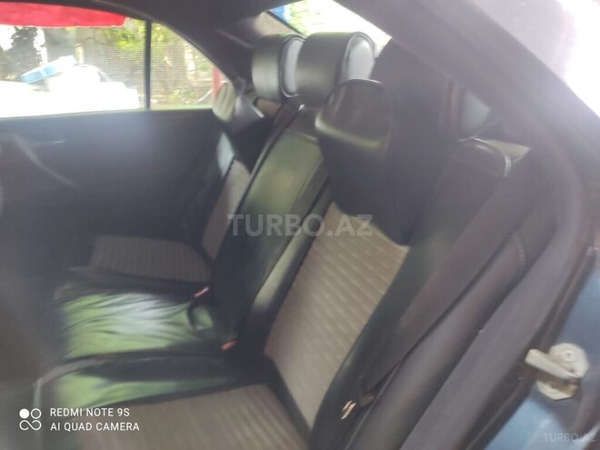 Mercedes E 240-16