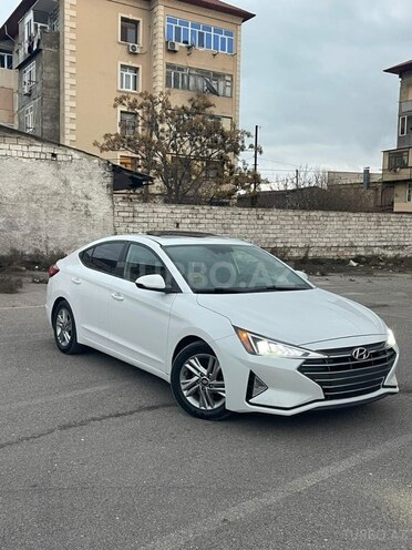 Hyundai Elantra-3