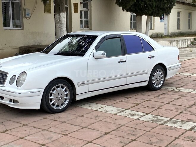 Mercedes E 290-6