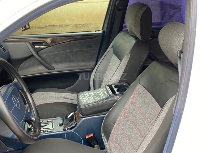 Mercedes E 290-12