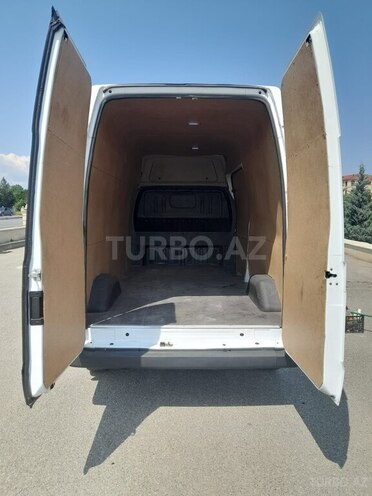 Ford Transit-7
