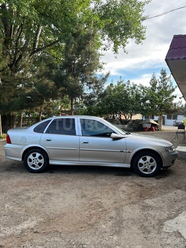 Opel Vectra-17