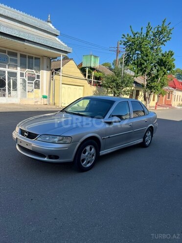 Opel Vectra-1