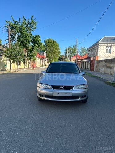 Opel Vectra-19
