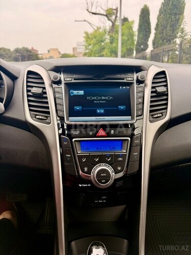 Hyundai i30-6