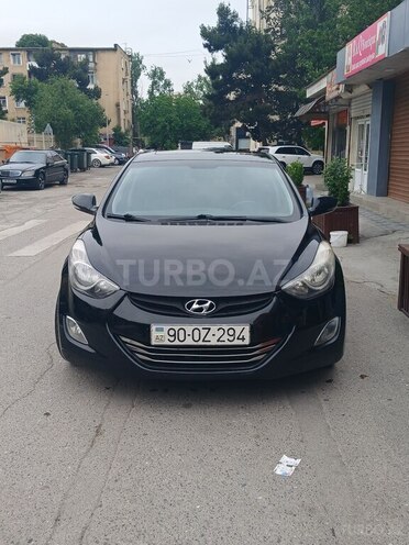 Hyundai Elantra-1