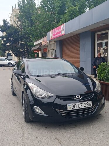 Hyundai Elantra-5