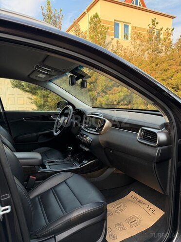 Kia Sorento-9