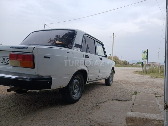 LADA (VAZ) 2107-2
