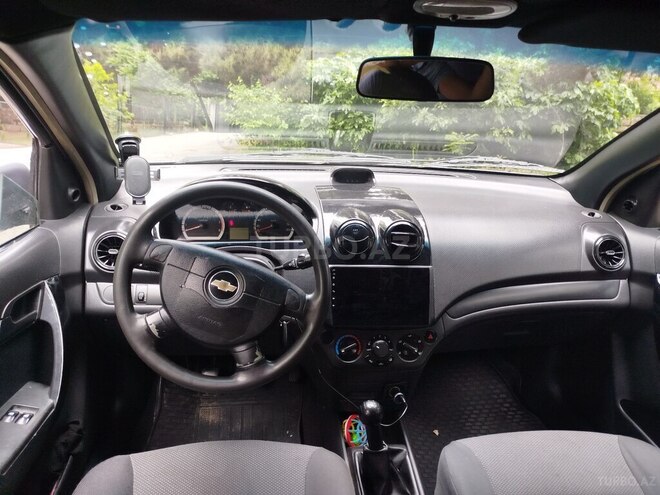 Chevrolet Aveo-9