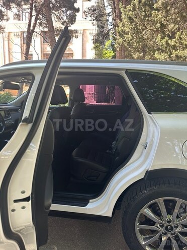 Kia Sorento-8
