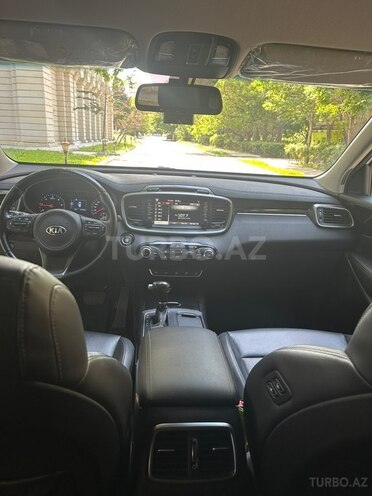 Kia Sorento-10