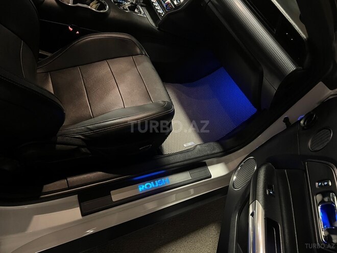 Ford Mustang-10