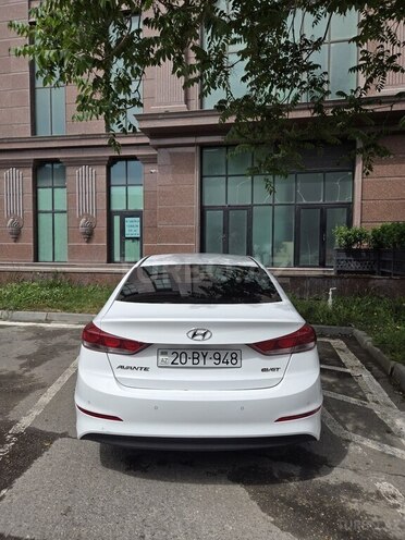 Hyundai Avante-7