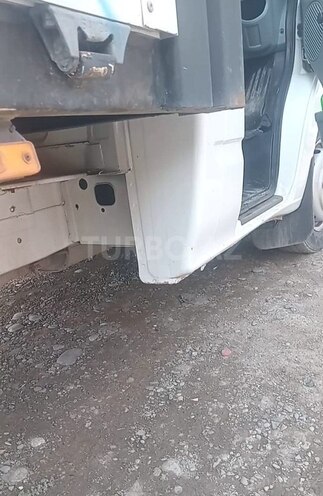 Ford Transit-8