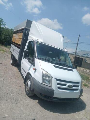 Ford Transit-2