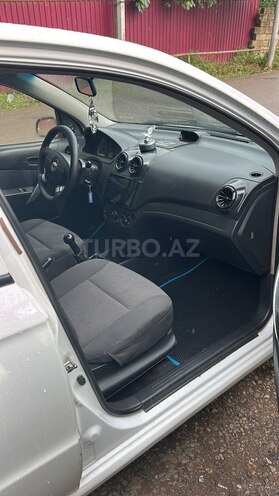 Chevrolet Aveo-6
