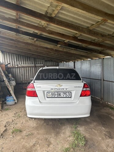Chevrolet Aveo-5
