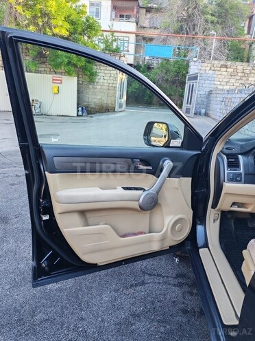 Honda CR-V-8