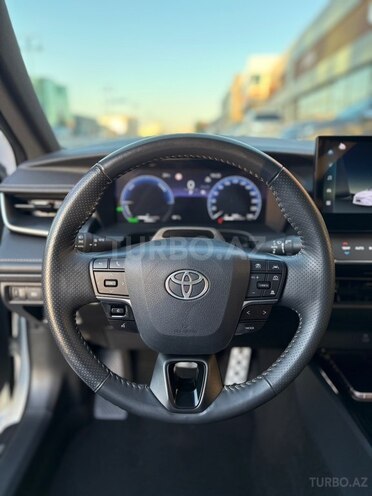 Toyota Camry-16