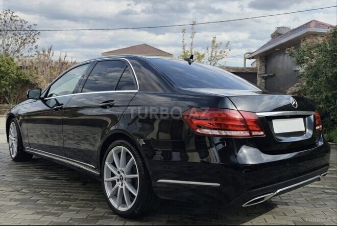 Mercedes E 220-8