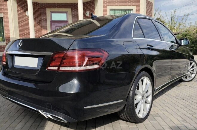 Mercedes E 220-3