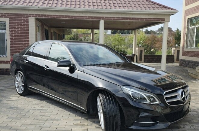 Mercedes E 220-2