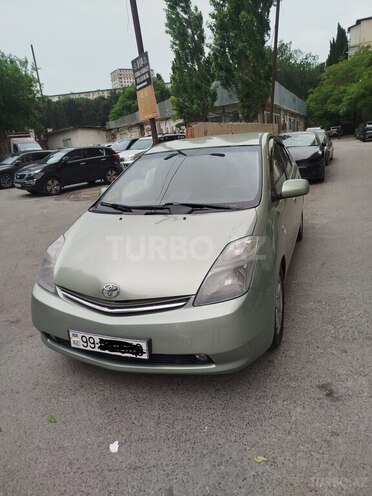 Toyota Prius-3