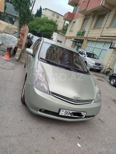 Toyota Prius-4