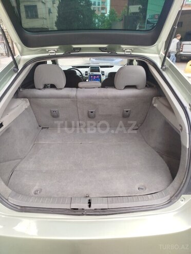 Toyota Prius-9