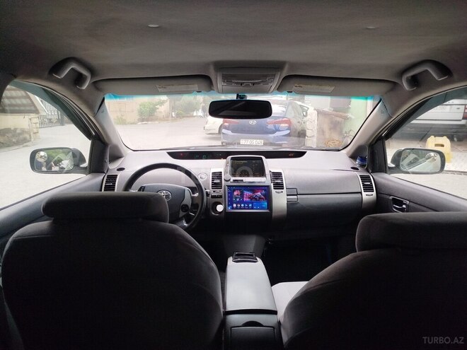 Toyota Prius-10