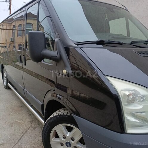 Ford Transit-2