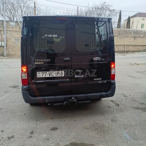 Ford Transit-15