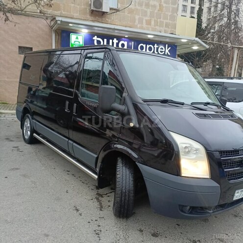 Ford Transit-20