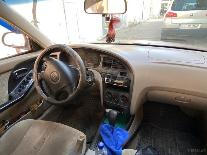 Hyundai Elantra-5