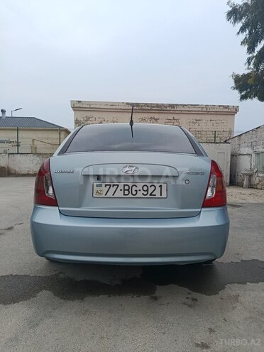 Hyundai Accent-7