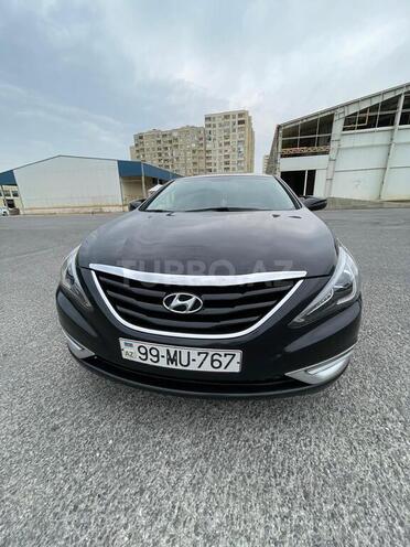 Hyundai Sonata-11