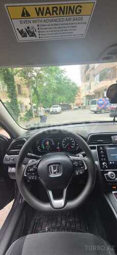 Honda Insight-3