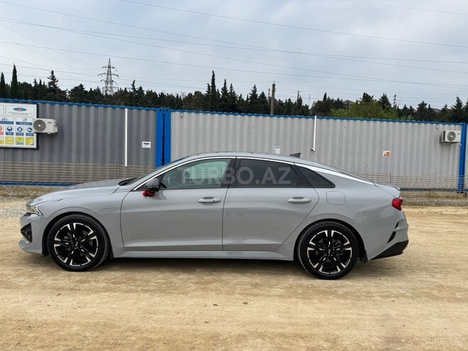 Kia K5-4