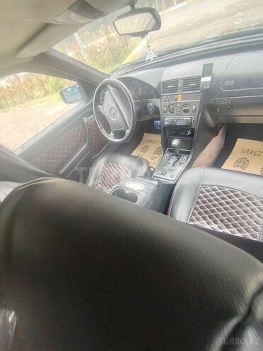 Mercedes C 200-13