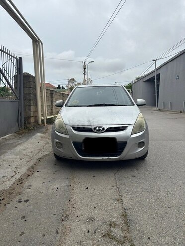 Hyundai i20-1