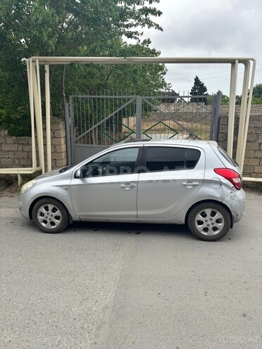 Hyundai i20-3