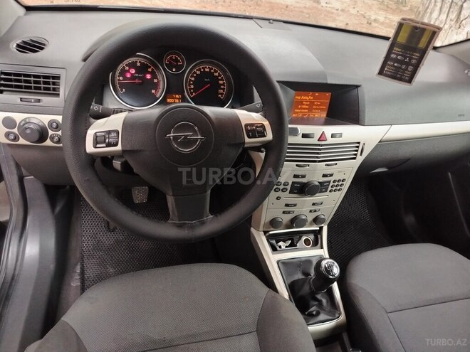 Opel Astra-12