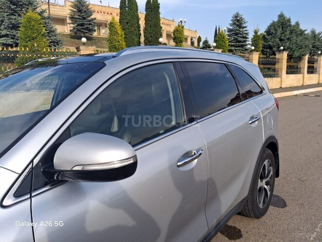 Kia Sorento-4